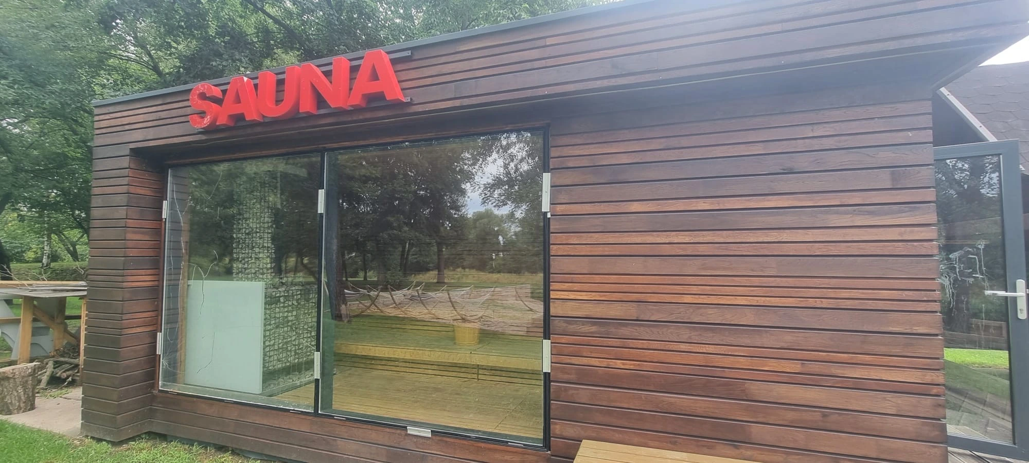 Sauna Natura24 – zewnętrzny widok budynku sauny